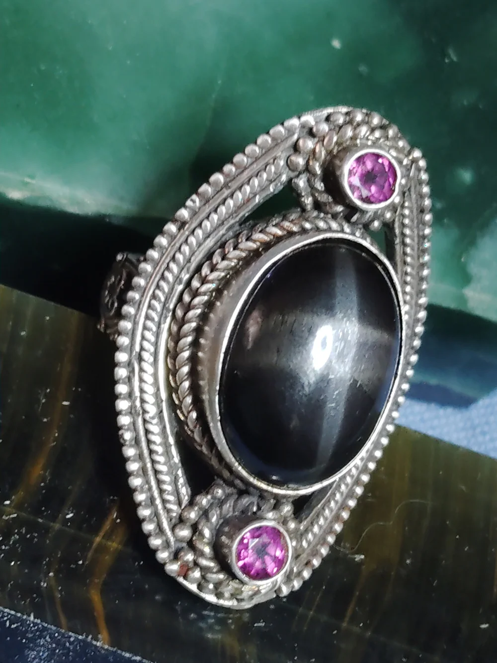BLACK STAR OF INDIA, ELONGATED, 💯 STERLING RING. ORISSA GARNET ACCENT. SIZE 11